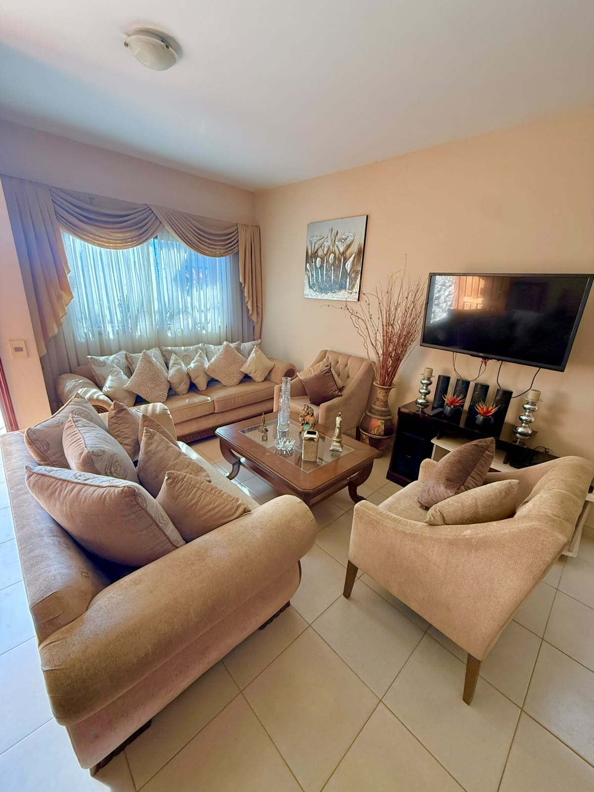 Alquilo Duplex Amoblado Zona Jardin De Oro Y Conmebol En Luque — foto 3