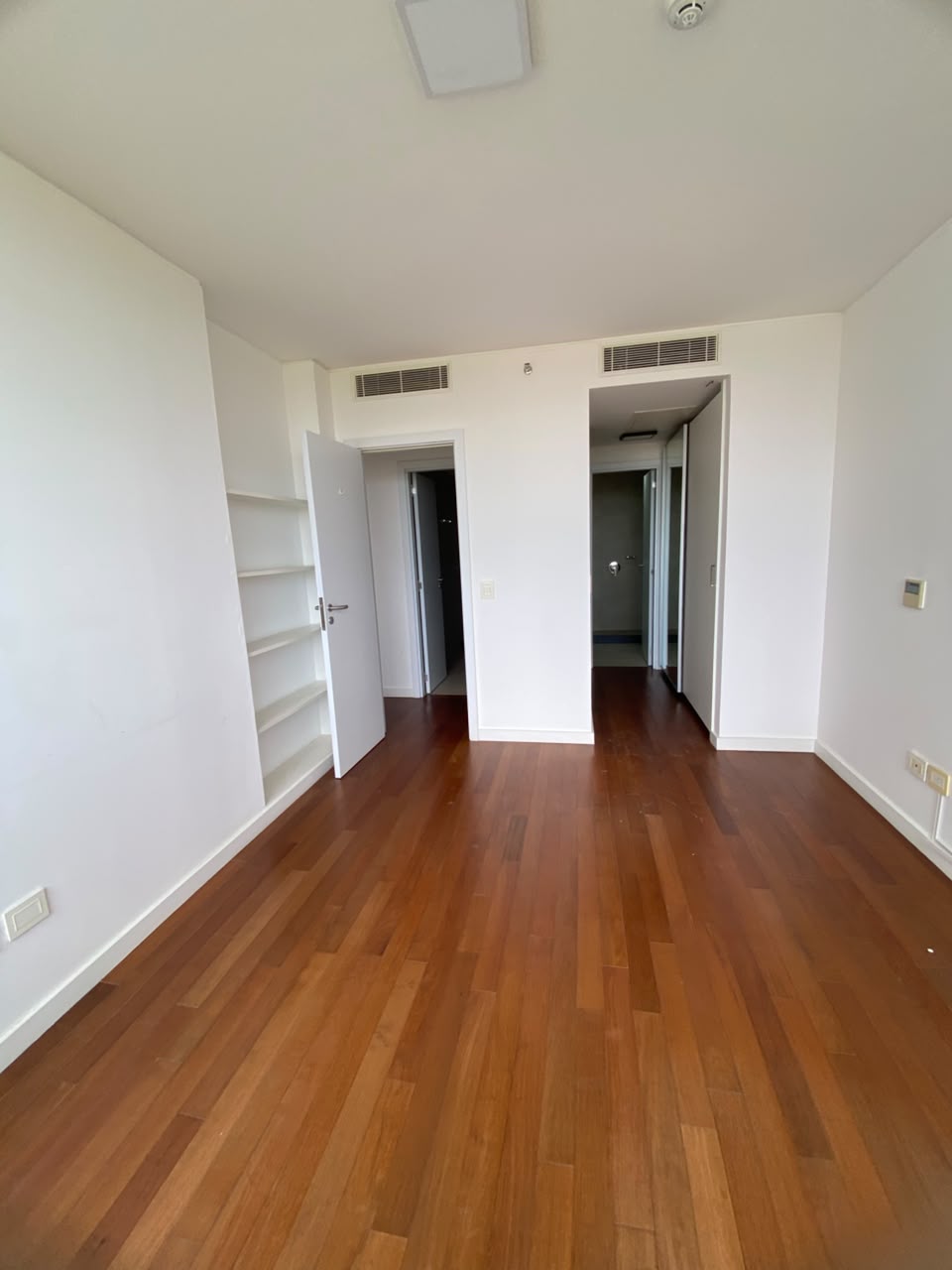 ALQUILO DEPARTAMENTO DE 2 HABITACIONES EN BARRO YCUA SATI — foto 2