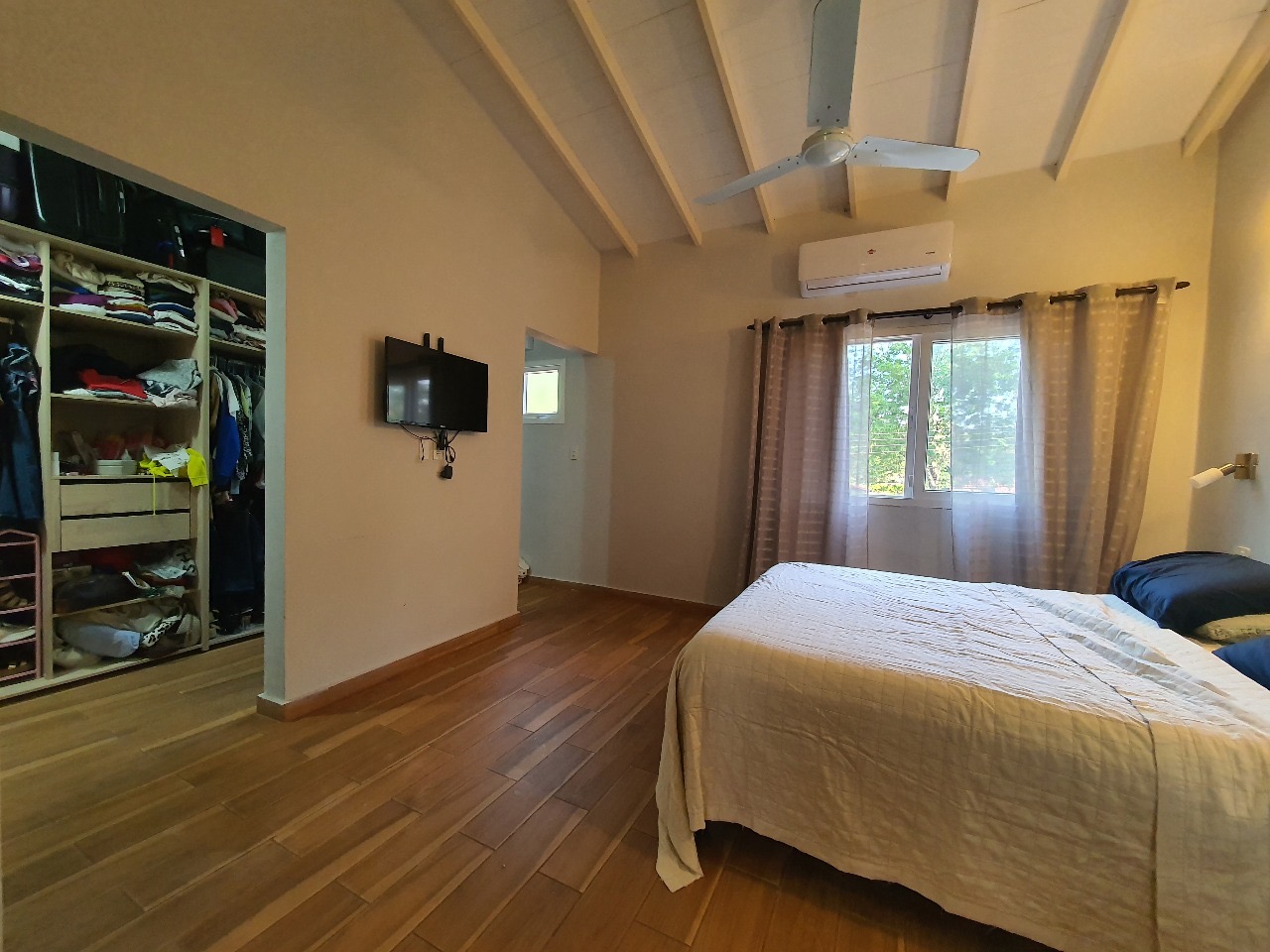 Alquilo duplex amoblado con piscina en Luque Loma Merlo — foto 2