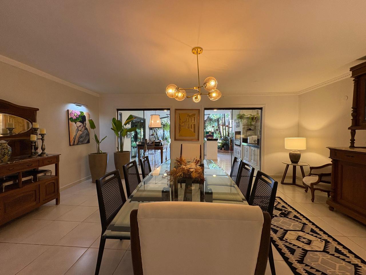 Alquilo Hermosa y Amplia Residencia Amoblada en Mburucuya — foto 3