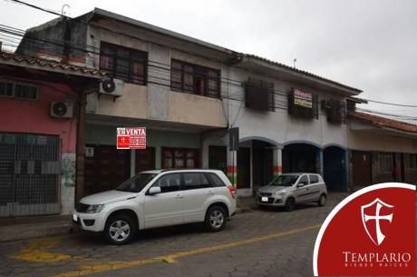 Venta.- 175,000 $us Casa 4 Dorm Zona Los Pozos