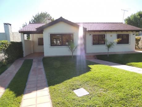 Venta Hermoso Chalet, Avenida Leandro Gomez