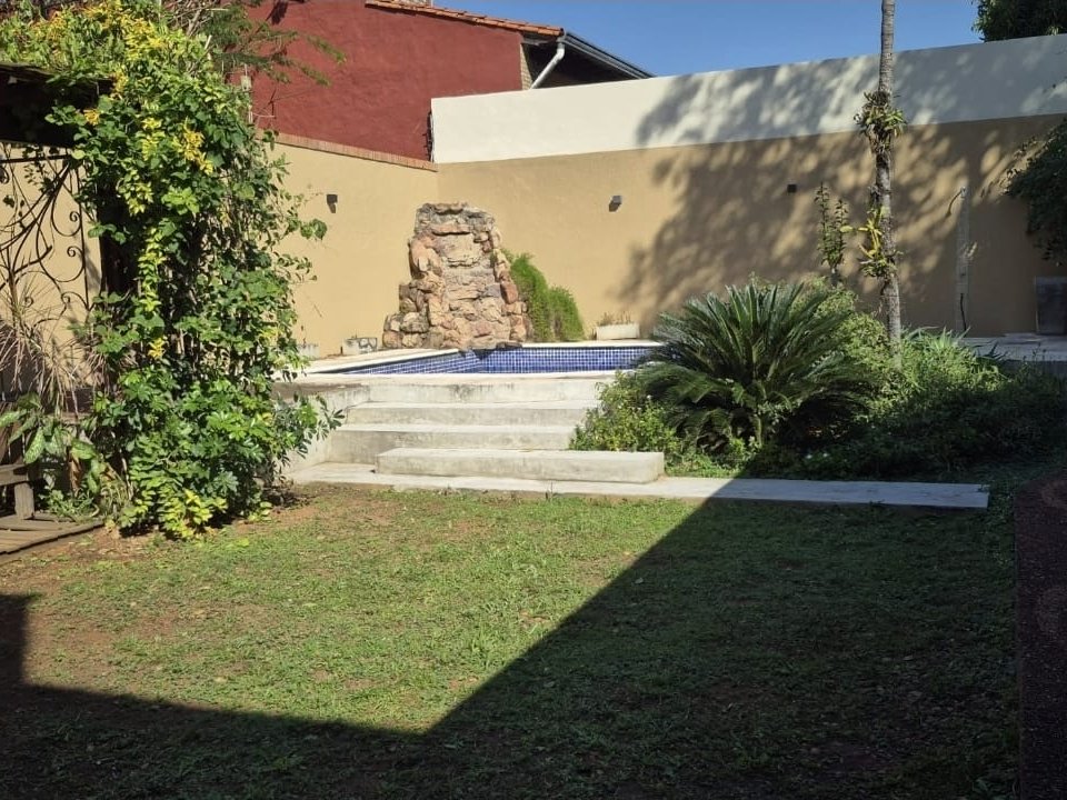 ALQUILO CASA DE 4 DORMITORIOS EN BARRIO ITA ENRAMADA — foto 3
