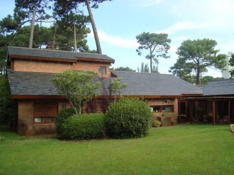 Muy Buena Casa En Lugano - 4 Dorm