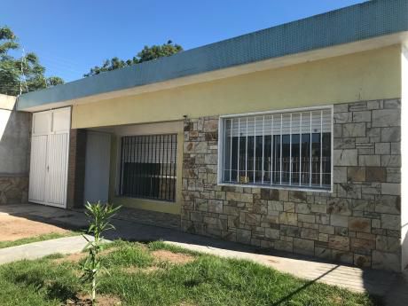 Hermosa Casa Con Galpón Ideal Industria O Depósito