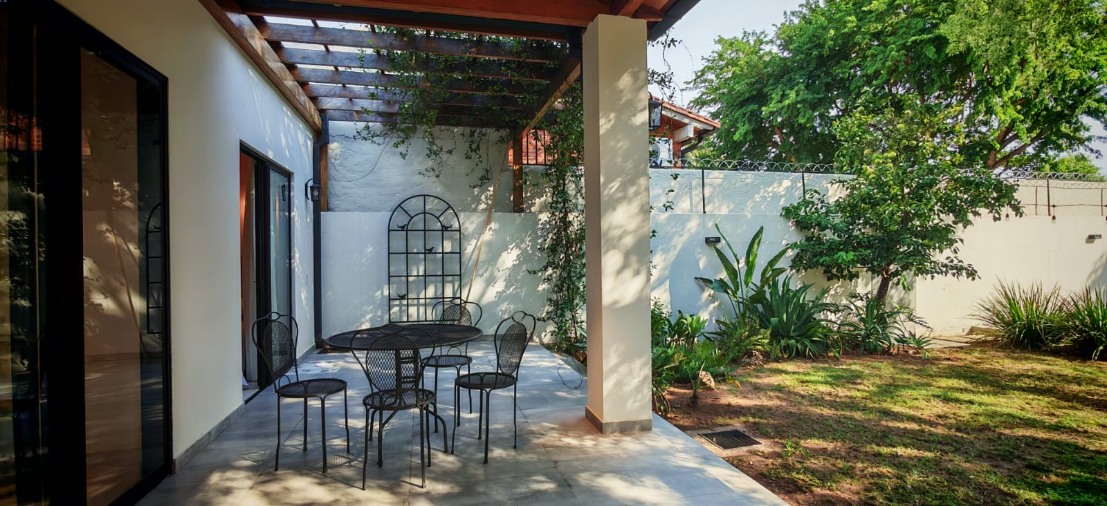 VENTA - Amplia Residencia - Venta San Bernardino* — foto 3