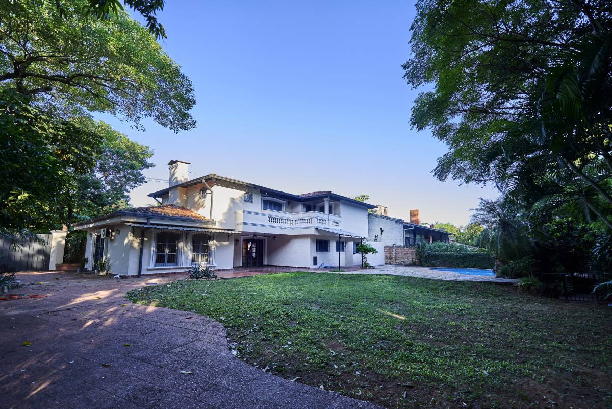 ALQUILO HERMOSA RESIDENCIA RODEADA DE NATURALEZA LAMBARE — foto 3