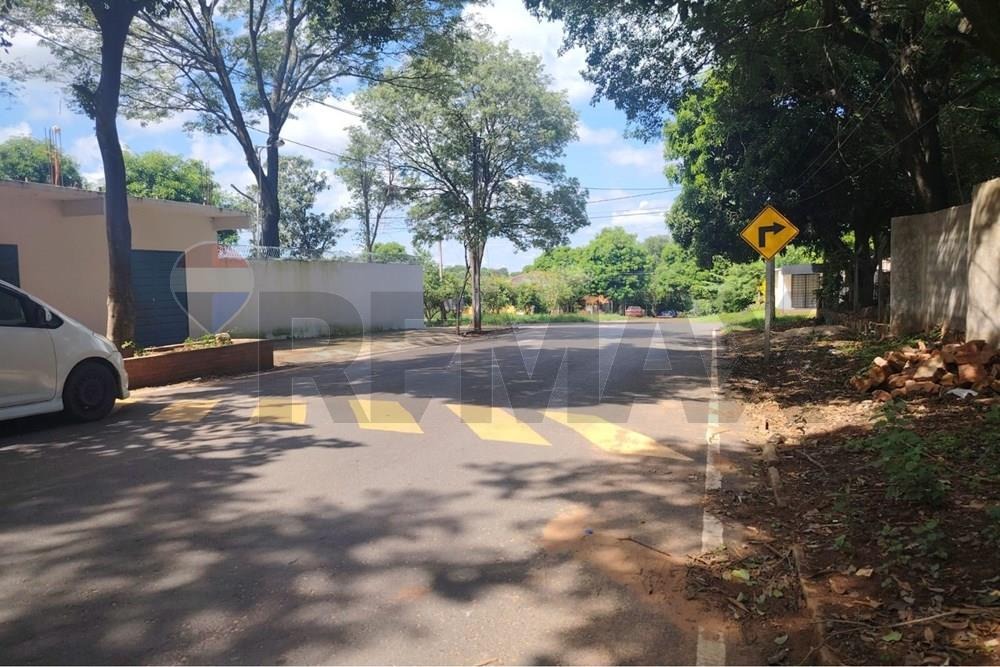 Terreno estratégico en venta, San Lorenzo, 420 m² — foto 3