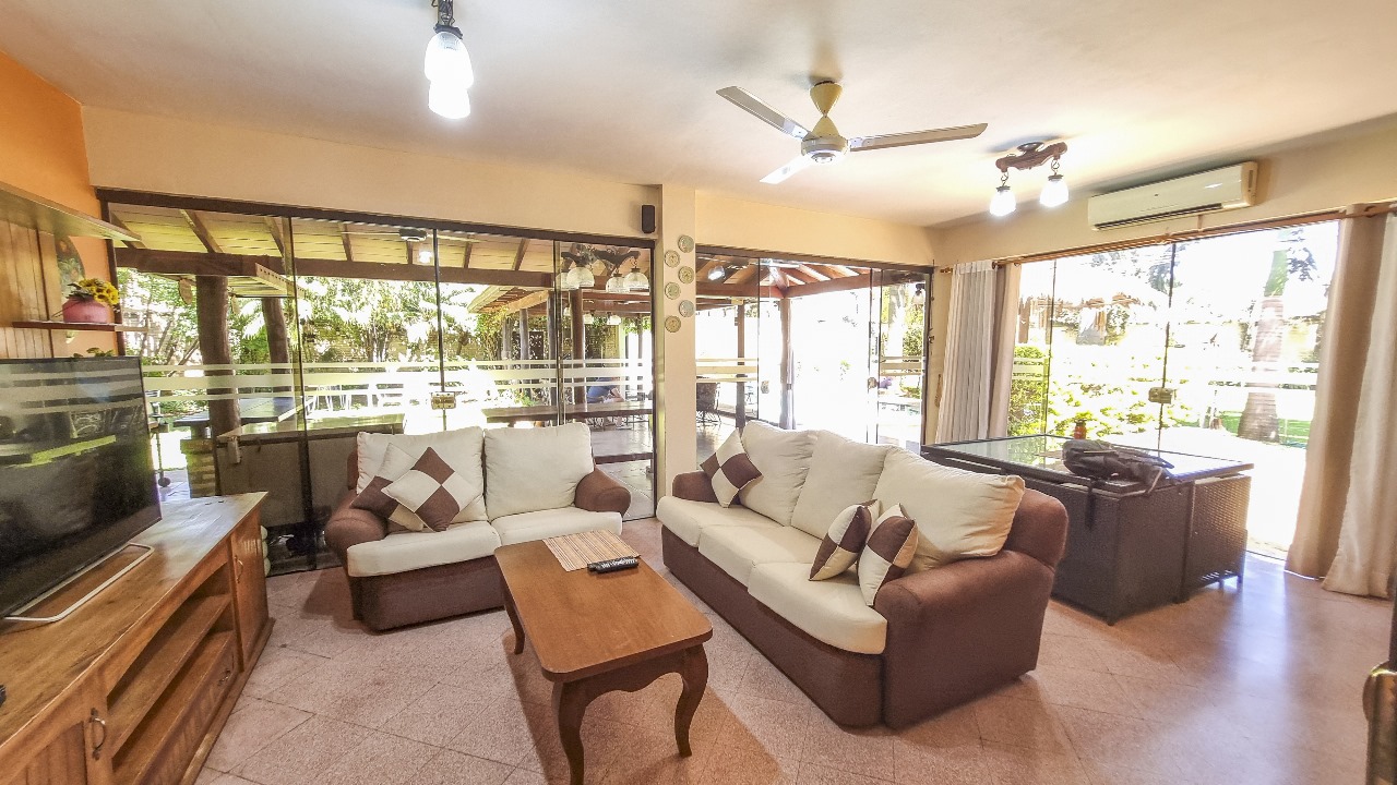 Vendo Casa De 4 Dormitorios Con Piscina En Barrio San Miguel San Lorenzo — foto 3