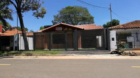 Vendo Casa A Estrenar En El 4to Barrio De Luque
