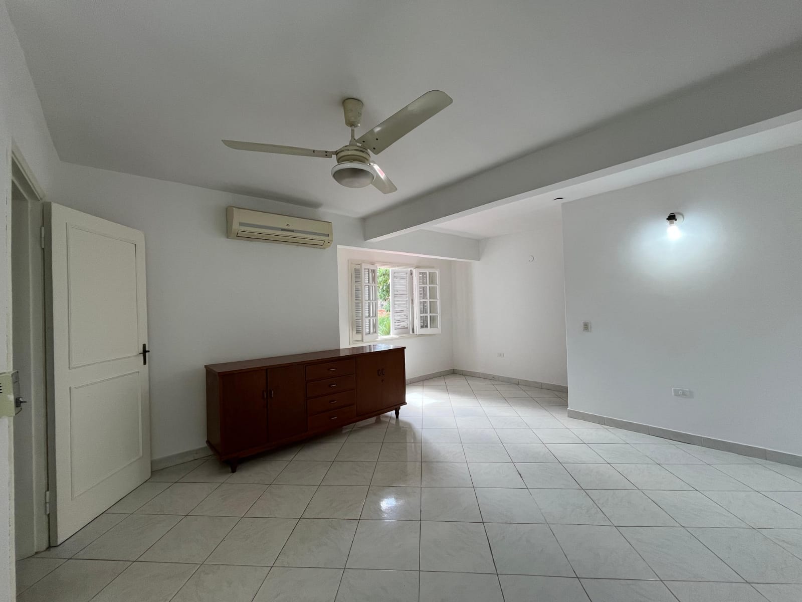 VENTA/ALQUILER DE RESIDENCIA EN BARRIO VISTA ALEGRE — foto 3