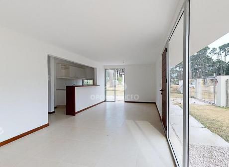 Casa A La Venta En Punta Del Este, Maldonado. A Estrenar