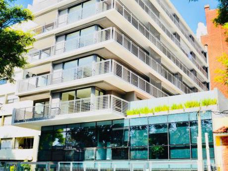 Golf - Edificio De Categoria Equipado Con Garaje - A Estrenar