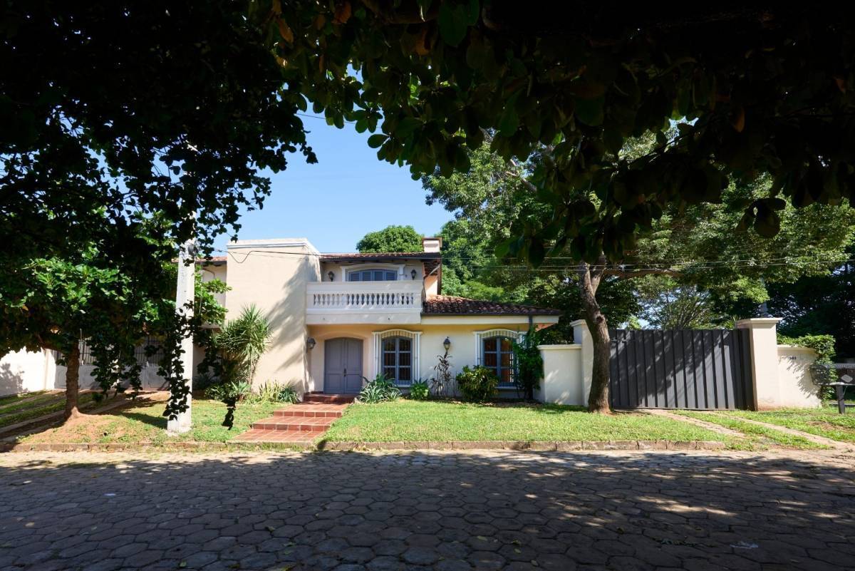 ALQUILO HERMOSA RESIDENCIA RODEADA DE NATURALEZA — foto 2