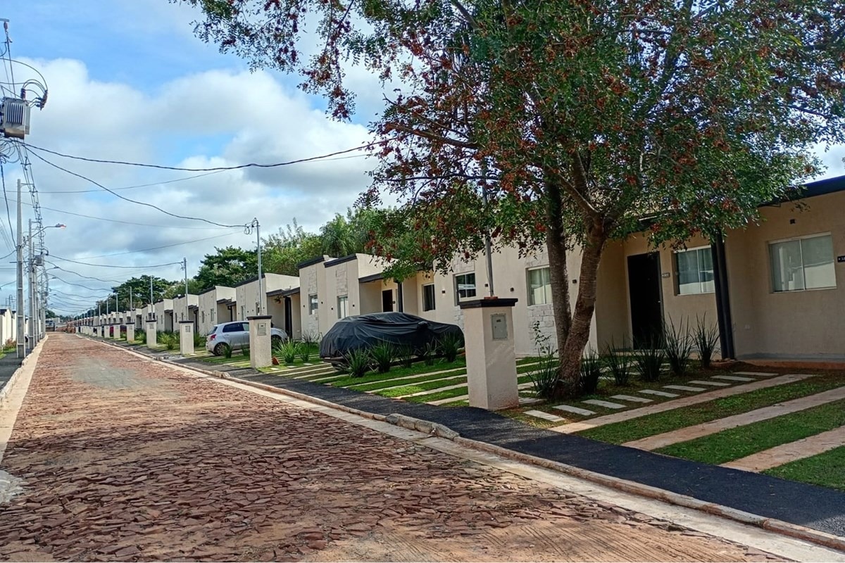 Chalet-Alquiler-barrio arasy2, Luque, Central — foto 2