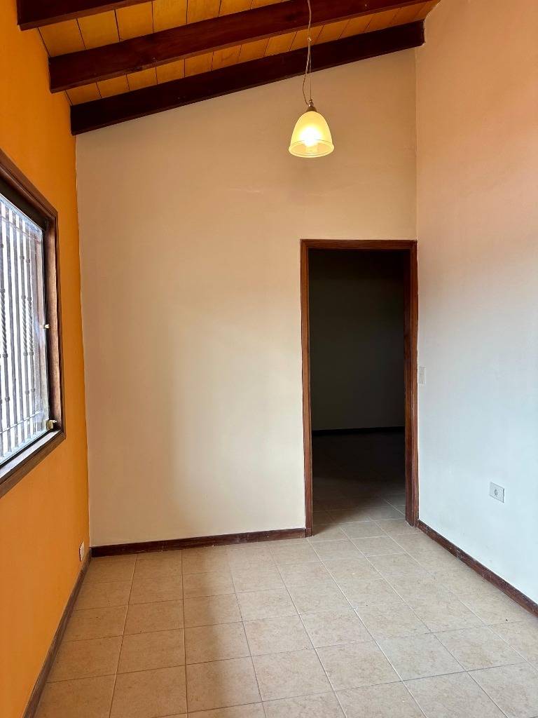 ALQUILO DÚPLEX EN BARRIO LAS MERCEDES — foto 3