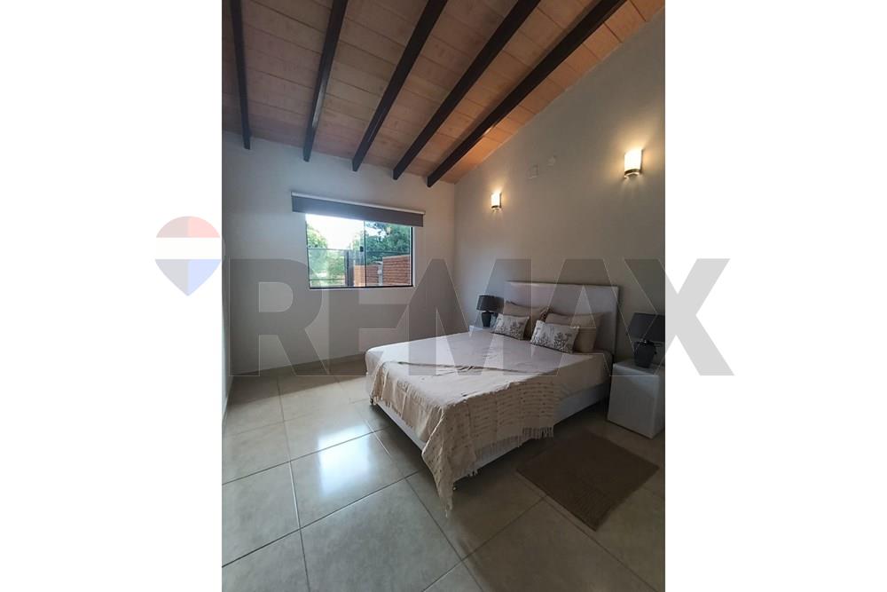 Chalet - Venta - Villa Elisa, Central, Paraguay, Tu próximo hogar! — foto 2