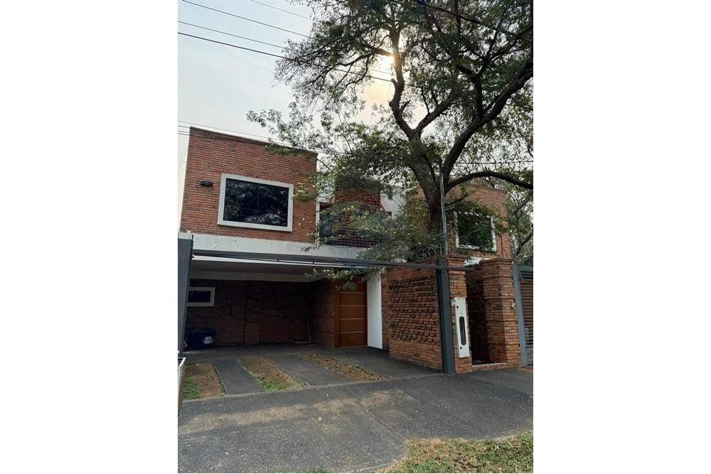 HERMOSO DUPLEX BARRIO PALMA LOMA - LUQUE — foto 3