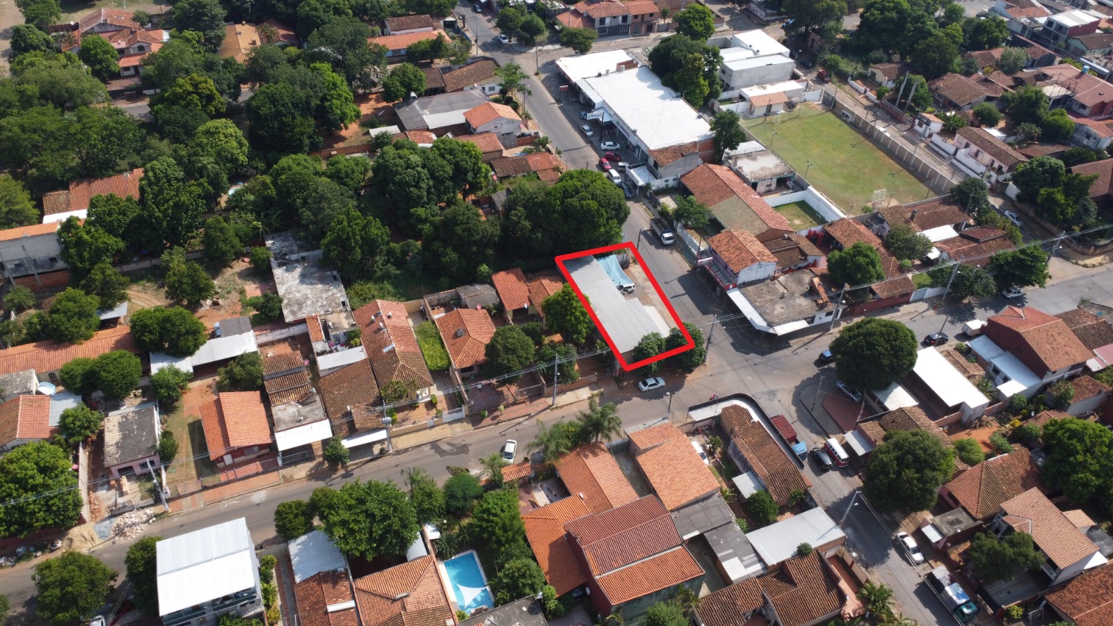 Vendo Excelente Esquina Comercial de 350 m2 en el Centro de Luque - CLCO5923844 — foto 3