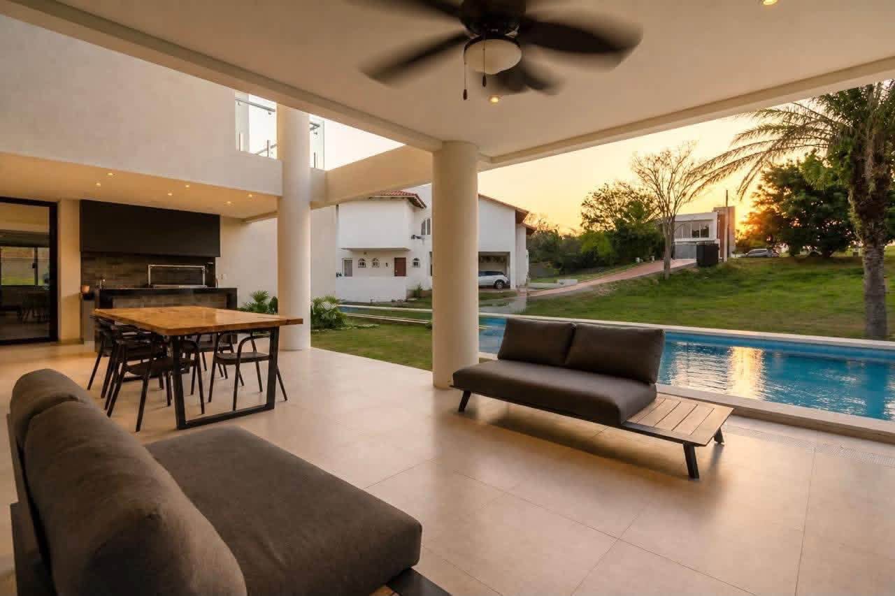 Departamento en venta bajo precio de mercado en Urubó