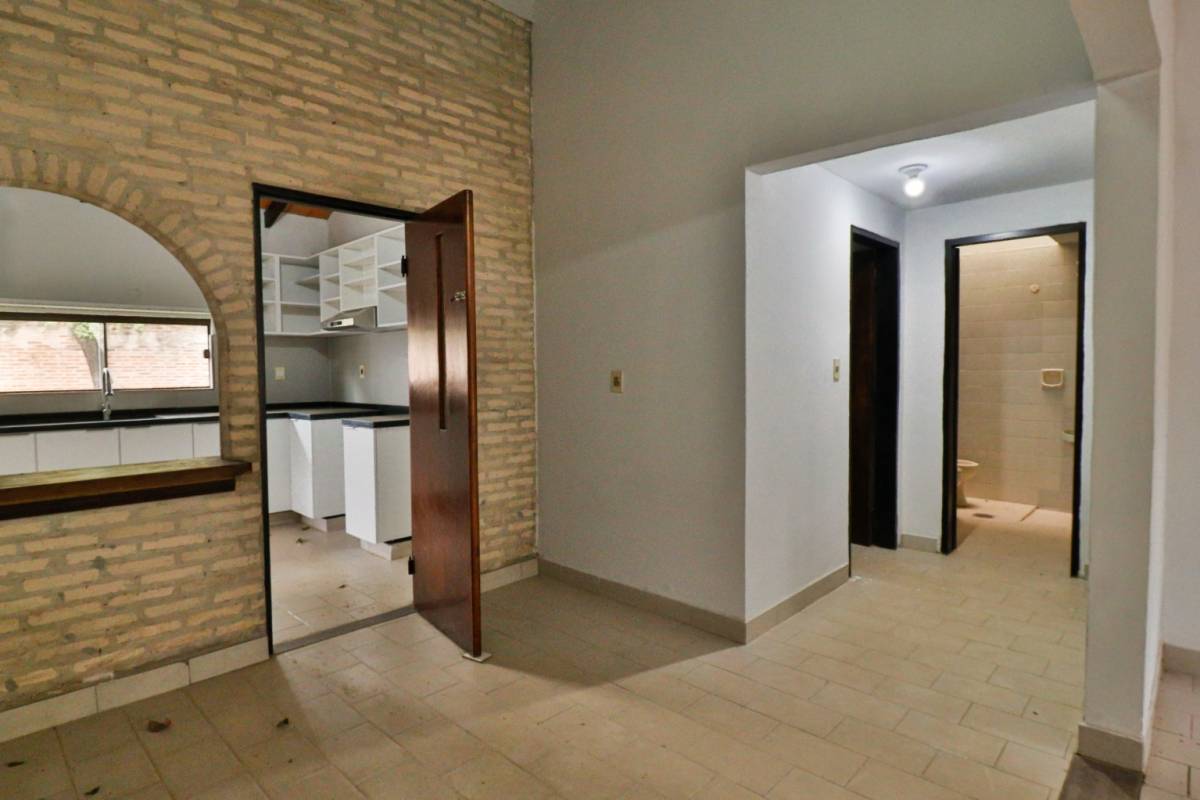 CASA EN ALQUILER EN FERNANDO DE LA MORA — foto 3