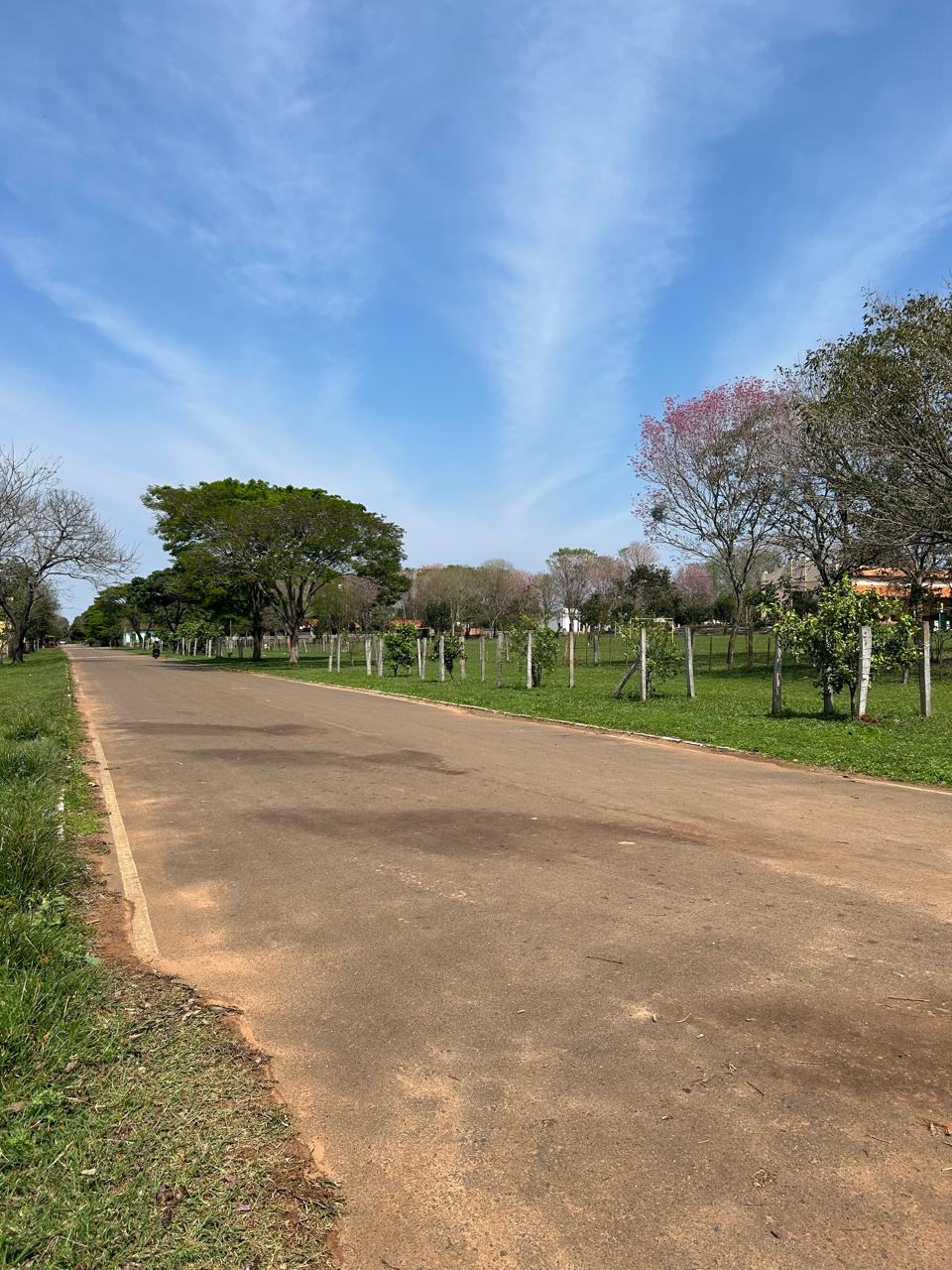 Terreno en esquina en el centro de la ciudad de Mbuyapey — foto 2
