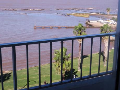 Apartamento Sobre Rambla De Punta Carretas