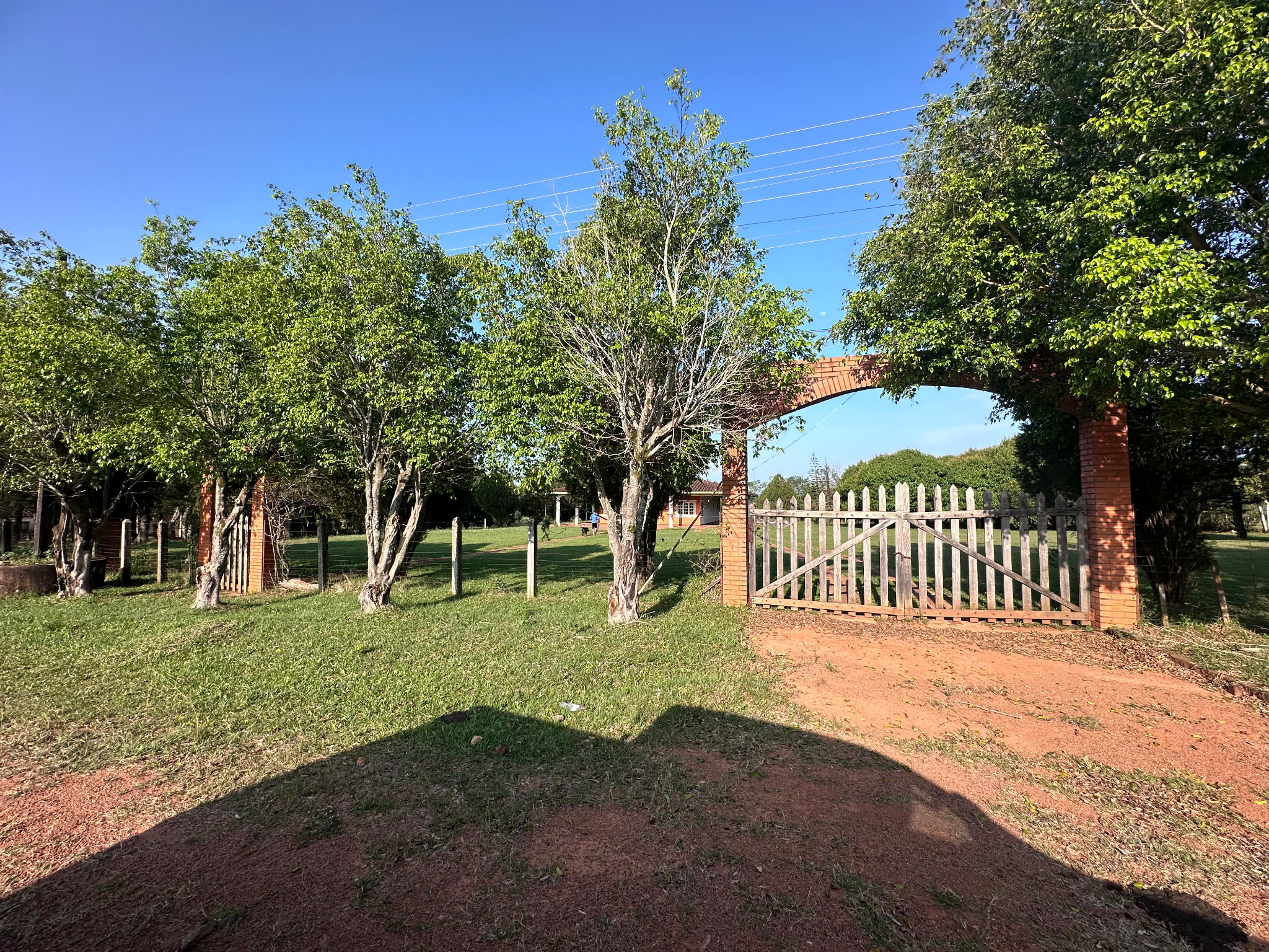 CASA QUINTA EN VENTA EN PARAGUARÍ  RINCÓN, QUYQUYHÓ — foto 2
