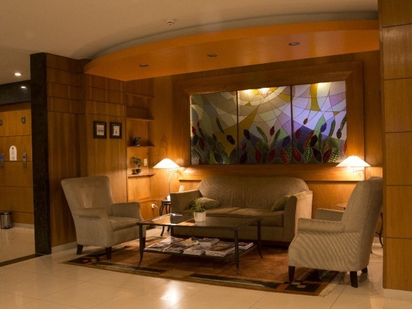 SE VENDE EMBLEMATICO HOTEL EN EL CENTRO DE CIUDAD DEL ESTE — foto 2