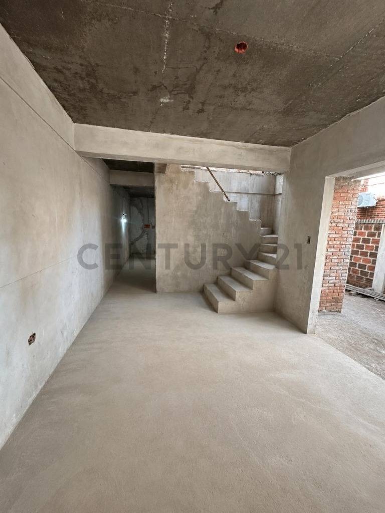 Vendo triplex de lujo en la ciudad de Encarnacion — foto 2