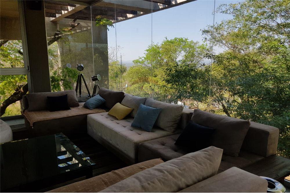 HERMOSA CASA EN LAS COLINAS CON VISTA AL LAGO — foto 2