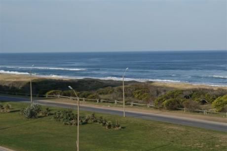 Frente Al Mar, Apartamento En Torre De Categoria