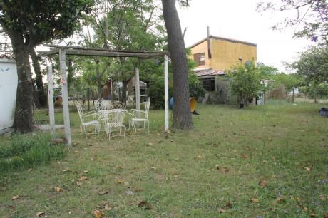 Gran Terreno Con Casa Muy Completa.