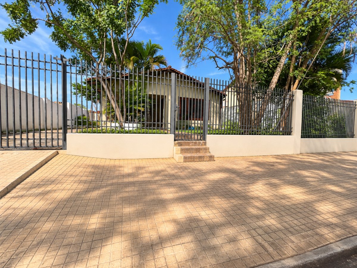 Casa en alquiler en Fernando de la Mora
