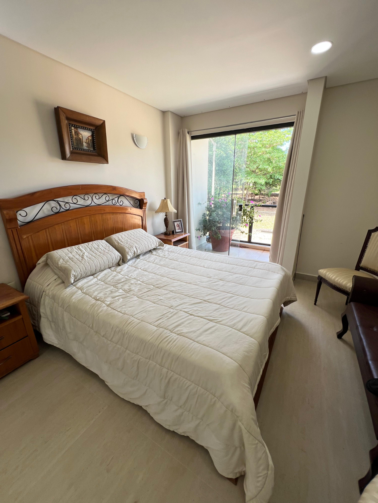 *Alquilo Lujosa Residencia Amoblada en San Bernardino - Barrio Sunset Hills* — foto 3