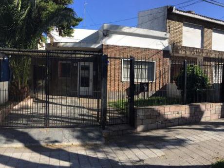 Casa Padrón único Con Gran Fondo, Buenas Posibilidades