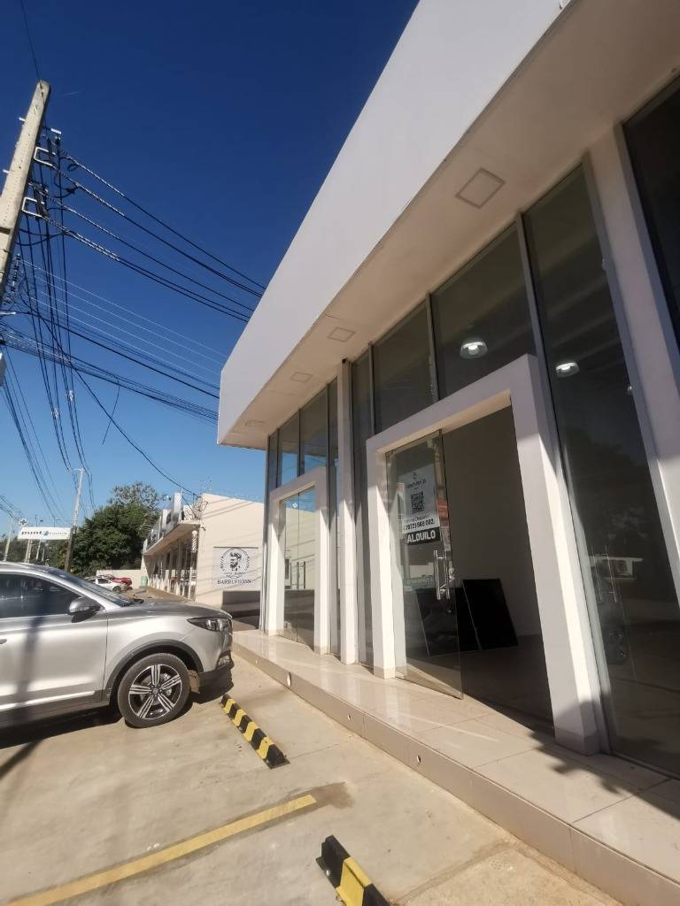 Local comercial en alquiler a pasos del Pinedo Shopping - San Lorenzo — foto 2
