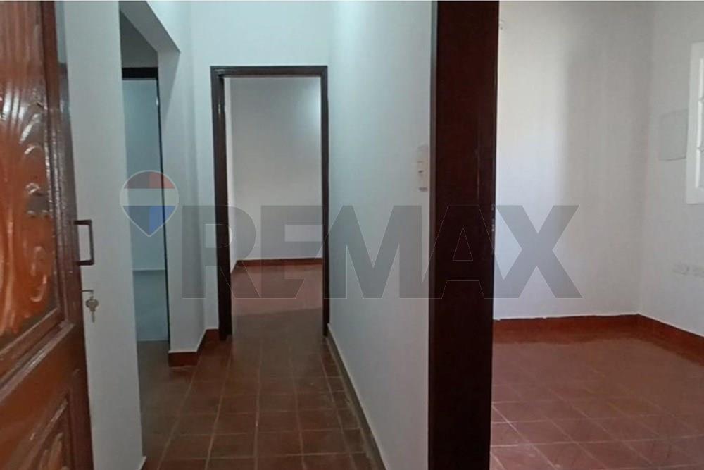 Casa - Alquiler - Luque, Central, Paraguay — foto 2
