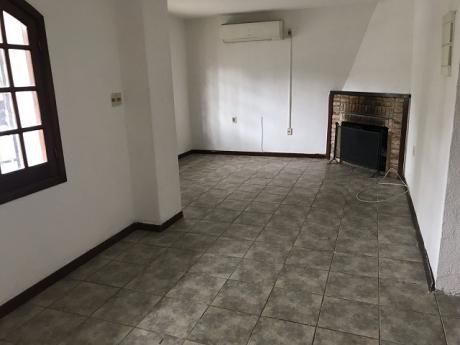 Alquilo Hermosa Y Amplia Casa En 2 Padrones!