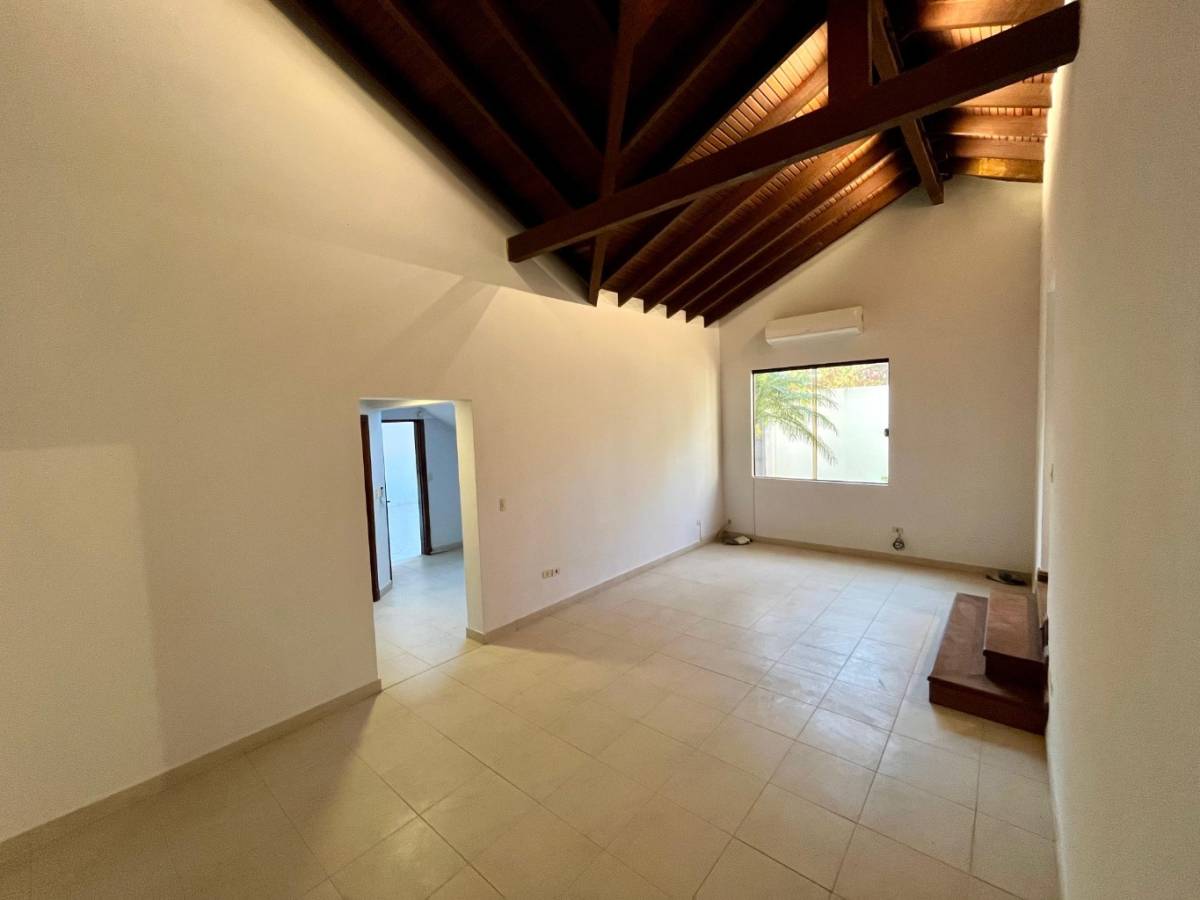 Alquilo Hermosa Casa, Zona Molas Lopez — foto 2