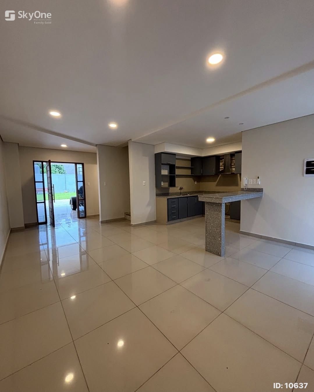 ALQUILO HERMOSO DUPLEX AMOBLADO DENTRO DE CONDOMINIO CERRADO Y SEGURO — foto 2