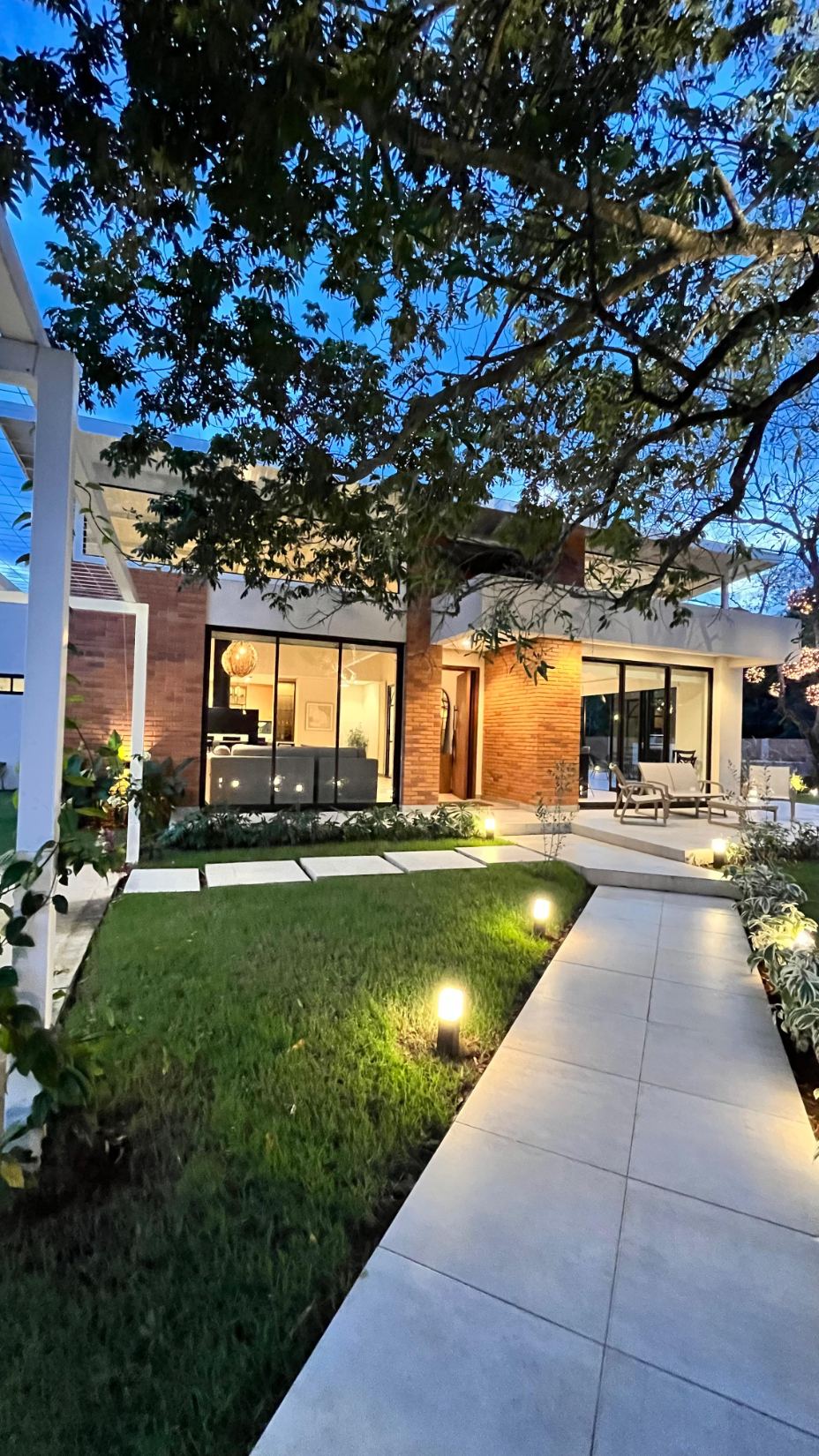 SAN BERNARDINO - EN VENTA, HERMOSA CASA DE 4 DORMITORIOS — foto 3