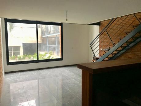 Moderno Loft Con Todos Los Amenities !!