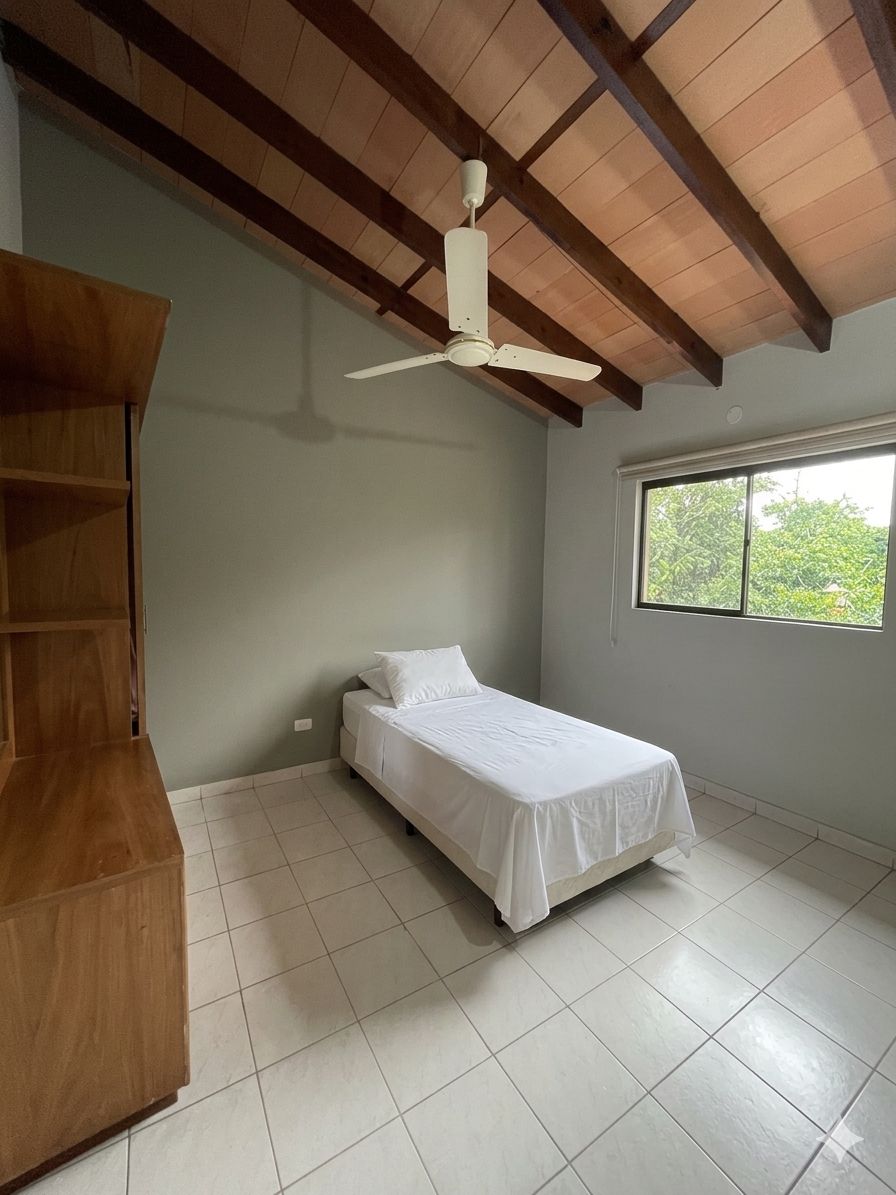 Alquilo Vivienda en MRA — foto 2