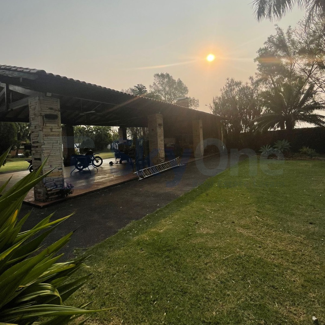 Amplio terreno en esquina disponible para la venta — foto 2