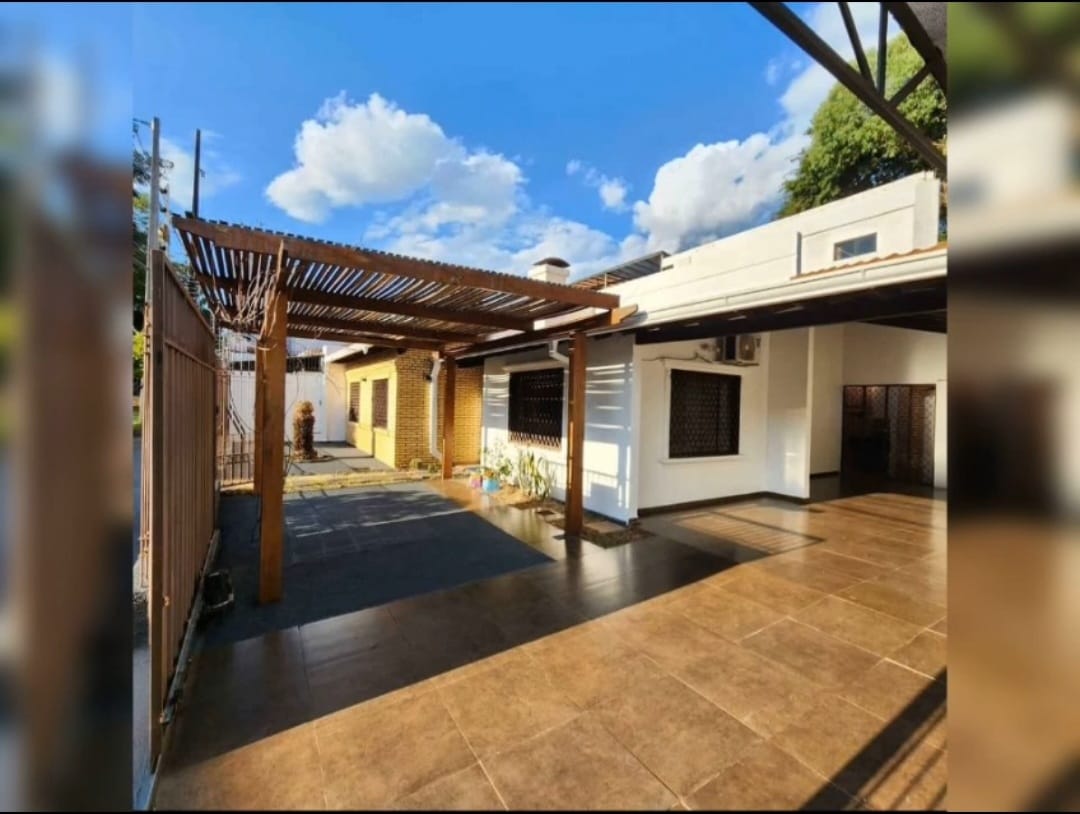 VENDO CASA SEMIAMOBLADA EN CIUDAD DEL ESTE — foto 3