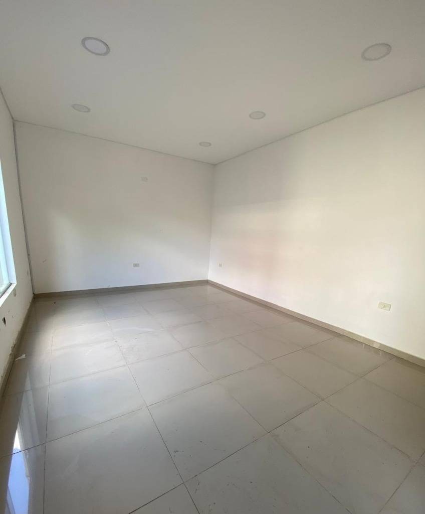 Alquilo casa para uso Comercial. Barrio Santa Maria — foto 2