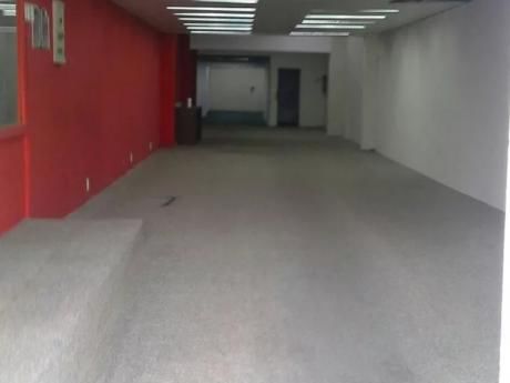Ideal Gimnasio!! Enorme Local.