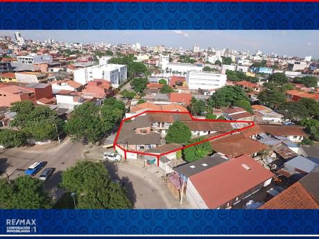 Inmueble Comercial - Frente A Plaza Santa Rosita