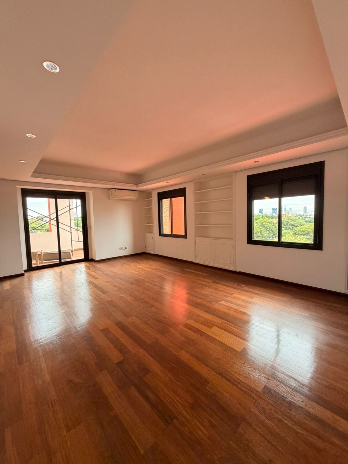 VILLA AURELIA ZONA COLEGIO DEL SOL — foto 2